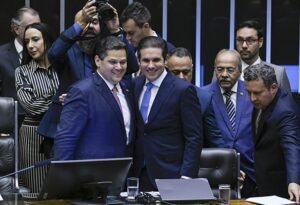 Motta e Alcolumbre cumpriram papel institucional que se esperava deles, diz Haddad