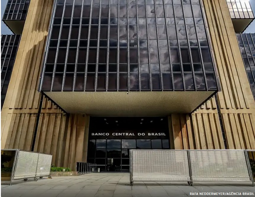 Selic a 15%: Banco Central Sinaliza Pausa, Mas Não Descarta Novas Altas