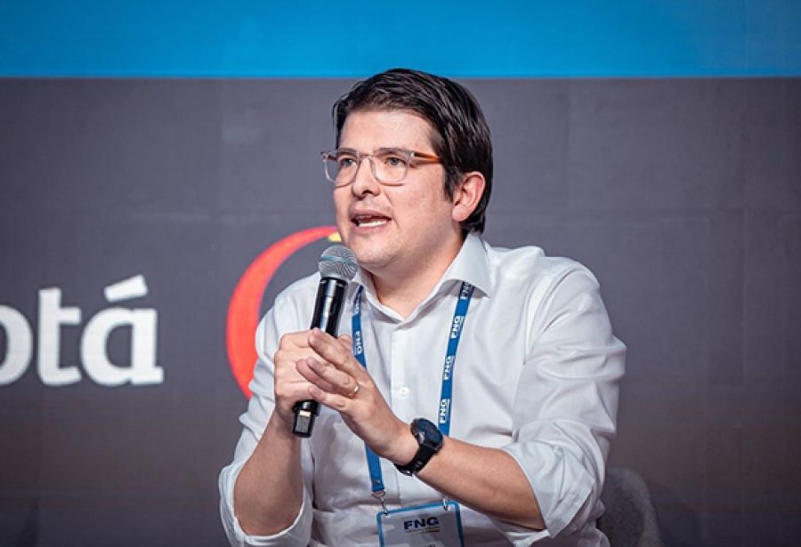 Senador baleado na Colômbia passa por cirurgias e vai para a UTI