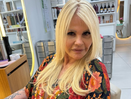 Monique Evans reflete sobre trajetória no aniversário e fala da relação com Bárbara