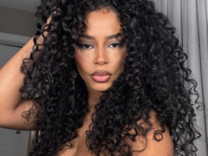 Após término com Daniel, Lorena rebate críticas: “Nunca precisei do dinheiro de ninguém”