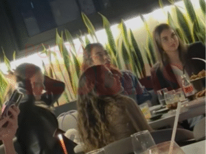 Unidas! Rafaella, irmã de Neymar, janta com Kimberlly e Carol Dantas, ambas ex do jogador