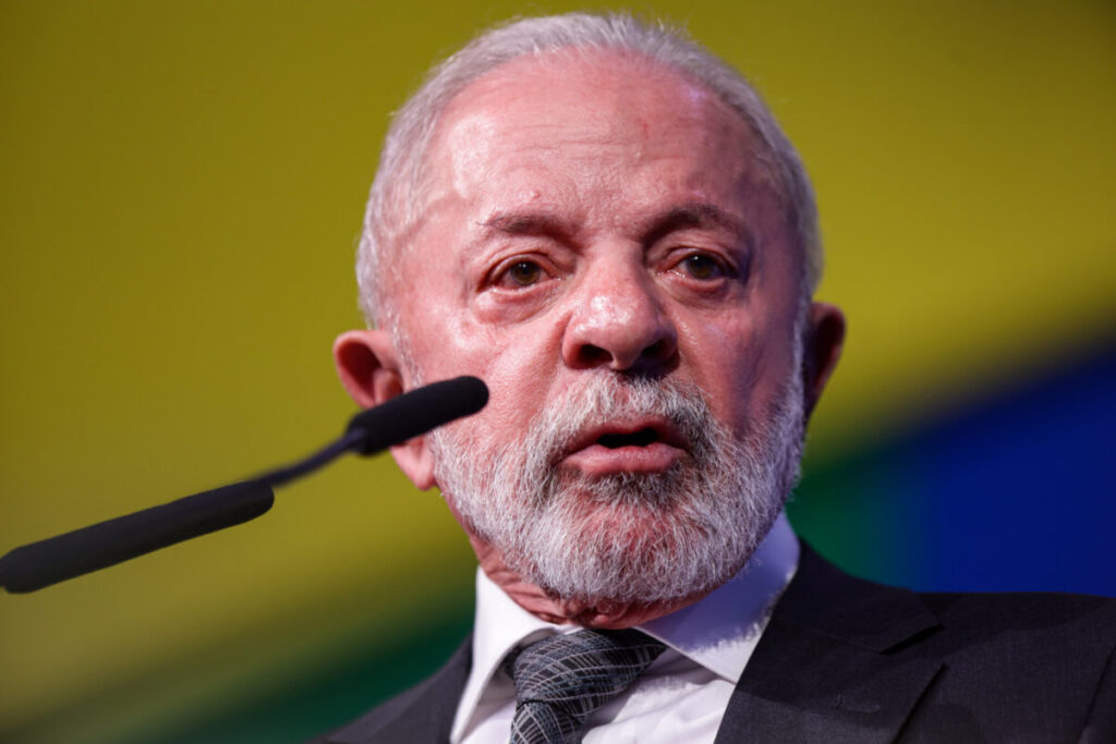 A poucos dias do tarifaço, Lula volta a pedir diálogo com Trump