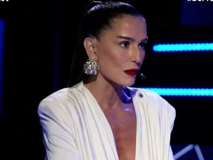 Deborah Secco desabafa e confessa que já teve vergonha do corpo: “Fui afetada”