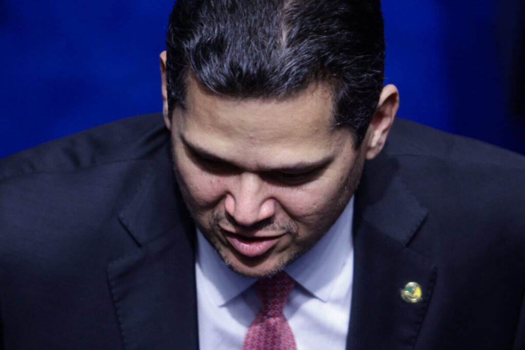 Alcolumbre garante aumento de deputados mesmo que Lula não sancione