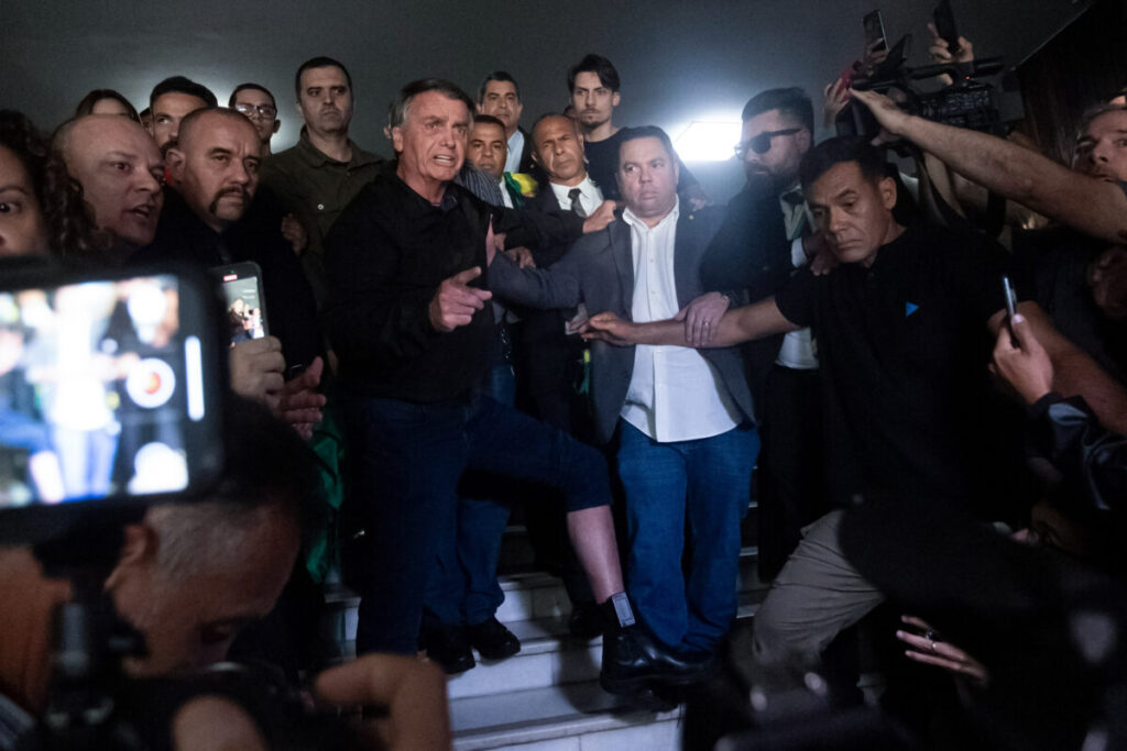 Bolsonaro "espera" por Moraes após dizer que não descumpriu cautelares