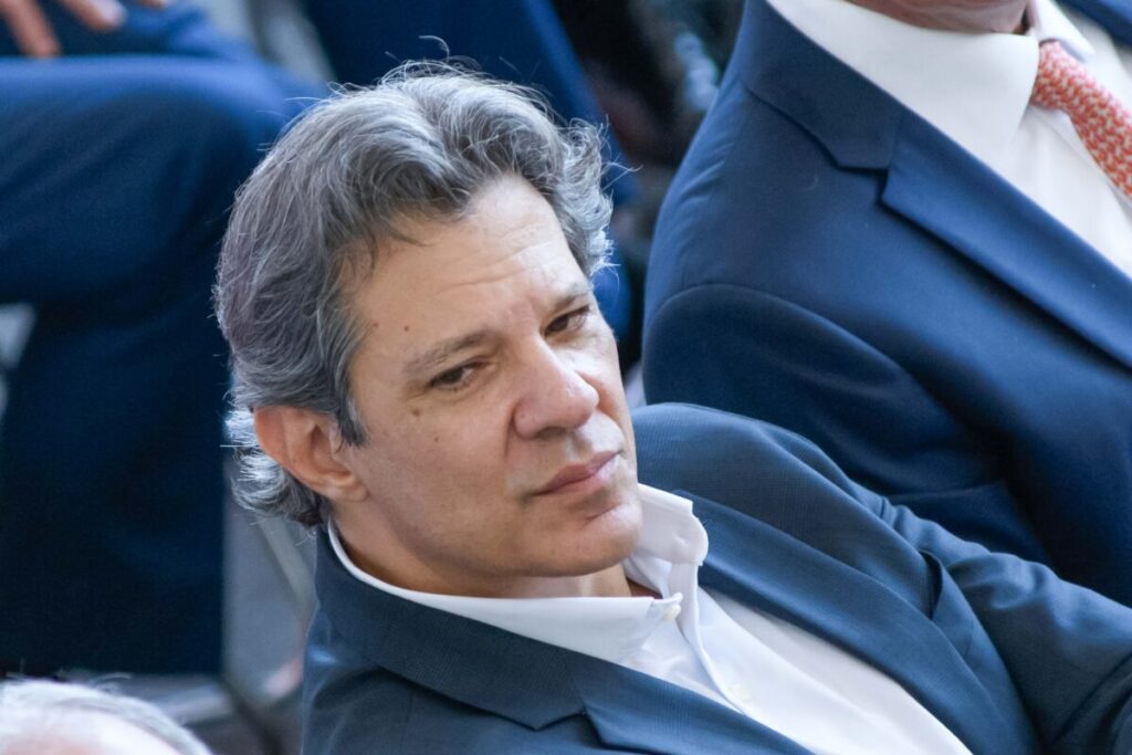 Lula não vai dizer "I love you" e abanar o rabo para Trump, diz Haddad