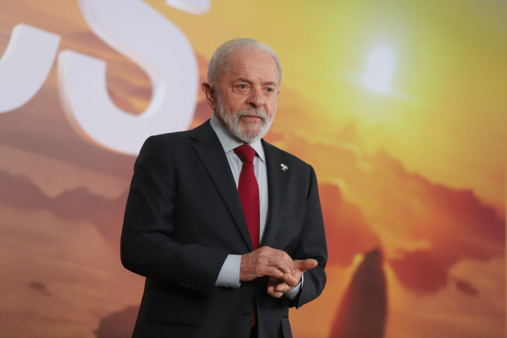 Lula reage a fala de Trump sobre Bolsonaro: "Somos um país soberano"