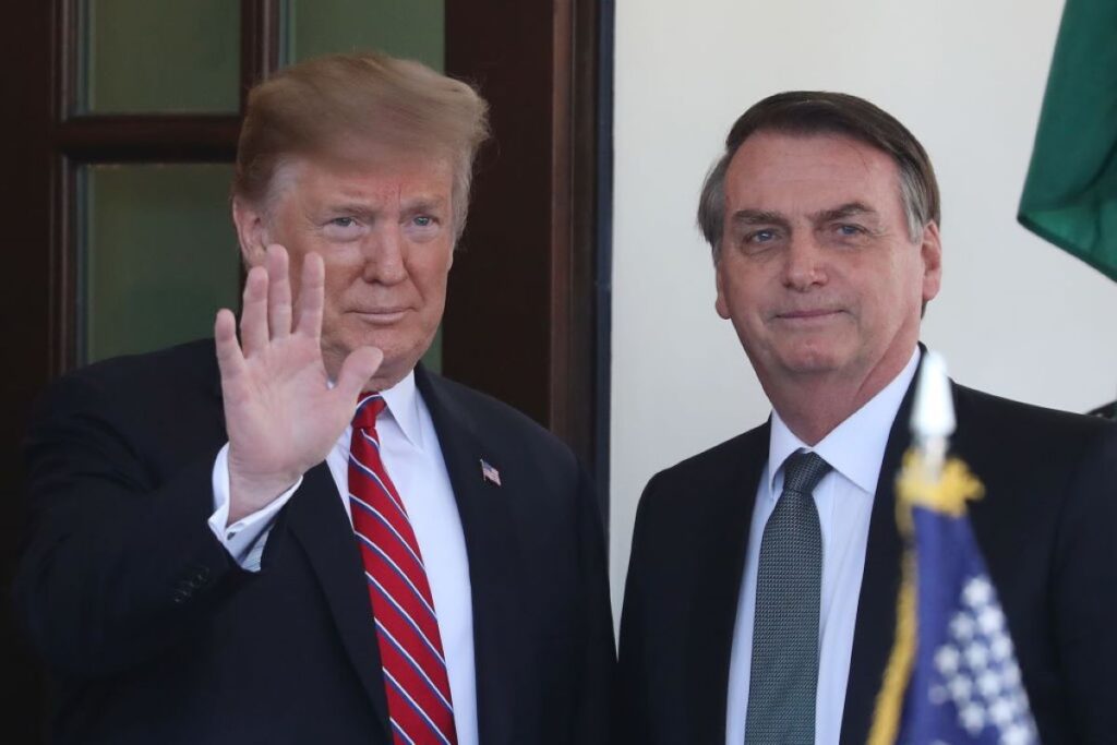 Trump publica carta a Bolsonaro: "Sistema se voltou contra você"