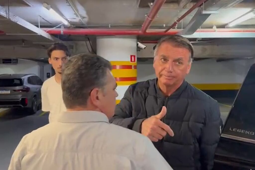 “Vou ver o que posso falar”, diz Bolsonaro após decisão de Moraes