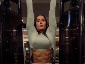 Gracyanne Barbosa intensifica treinos para “Dança dos Famosos” e Carnaval 2026