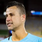 Fábio, do Fluminense, bate recorde mundial de jogos disputados na história do futebol