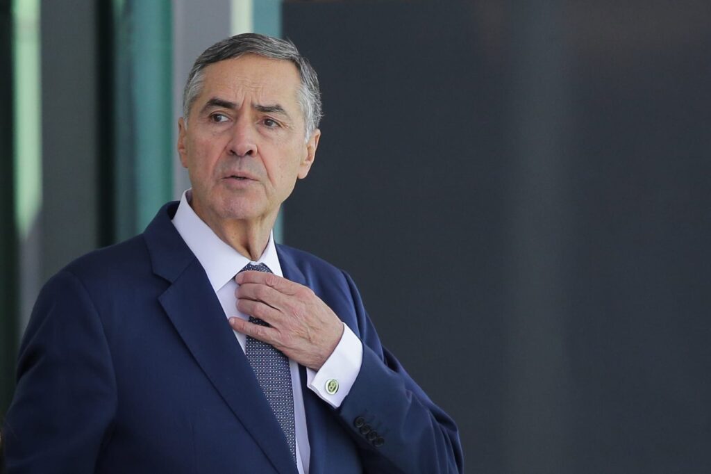 Filho de Barroso decide não voltar aos EUA após sanções de Trump