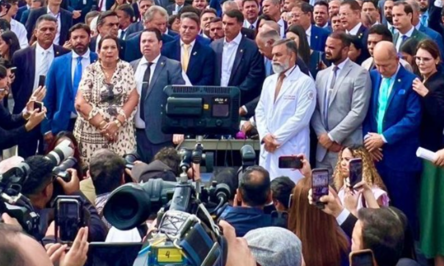 Oposição Inicia Obstrução no Congresso após Prisão de Bolsonaro e Pressiona por Impeachment de Moraes