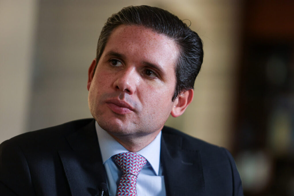 Rachadinha: chefe de gabinete de Hugo Motta tem "poder ilimitado" para sacar salários de funcionários