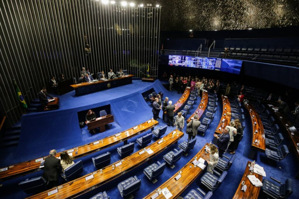 Senado aprova PL da Adultização e texto vai à sanção presidencial