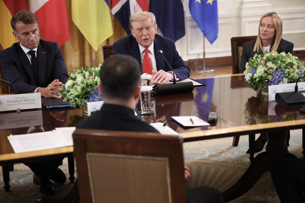Trump se reúne com Zelensky e líderes europeus na Casa Branca
