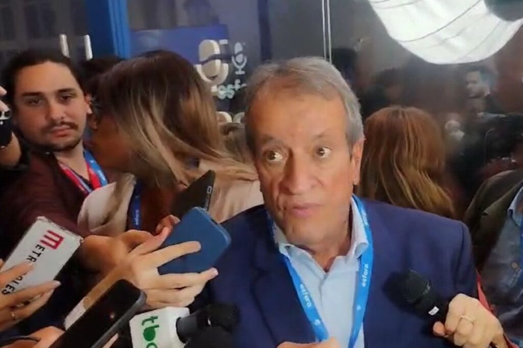 Valdemar diz que "mandaram" minuta do asilo a Bolsonaro, mas não revela quem