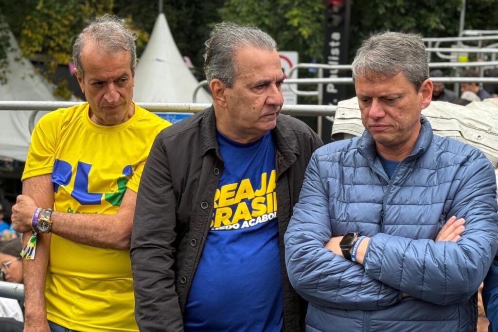 Ato pró-Bolsonaro na Avenida Paulista pressiona por anistia. Siga ao vivo