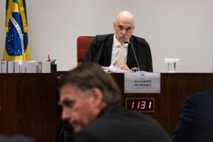 Voto de Moraes marca a retomada do julgamento de Bolsonaro no STF