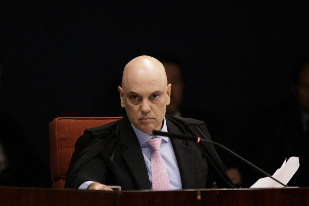 Trama golpista: Moraes retoma julgamento de Bolsonaro no STF; siga