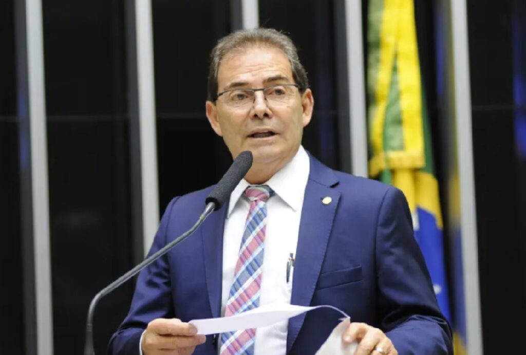 Relator diz que conversou com Alcolumbre para destravar anistia