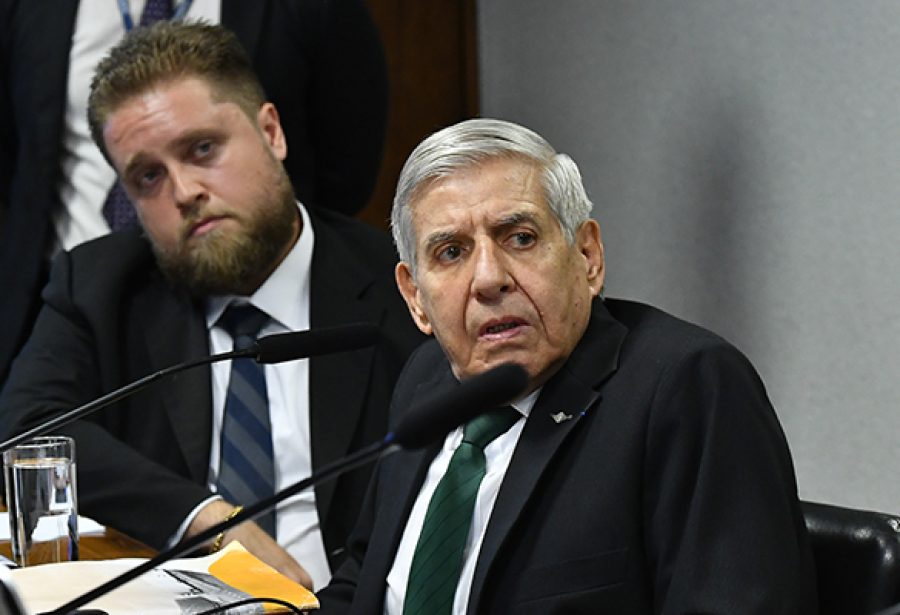 Advogado de Heleno negocia novos clientes por Instagram após virar meme em julgamento