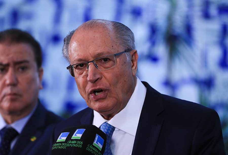Alckmin confirma presença em ato pela democracia em SP