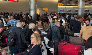 Ataque cibernético atinge aeroportos europeus e causa caos em voos