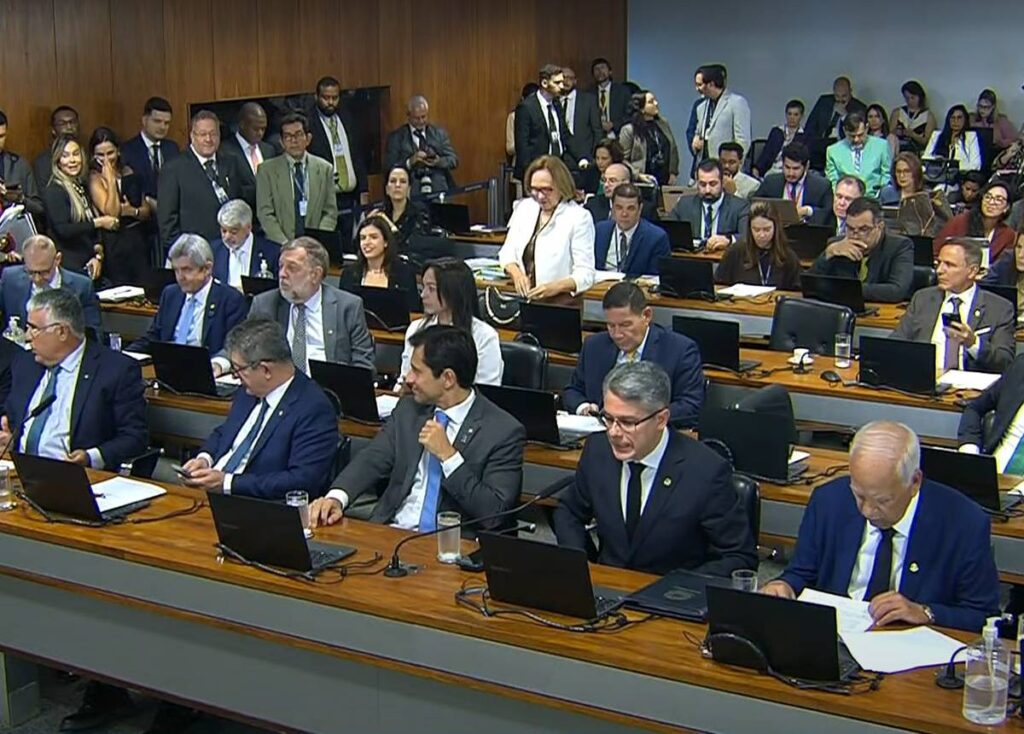 CCJ do Senado enterra PEC da Blindagem por unanimidade: 26 votos a 0