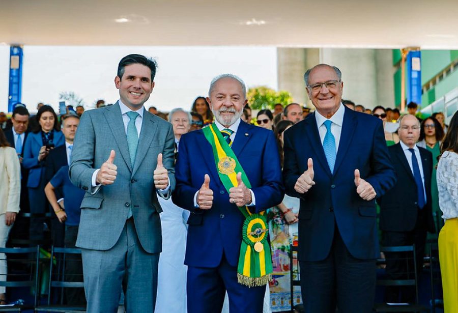 Desfile do 7/9 com Lula tem defesa da soberania e ausência de ministros do STF