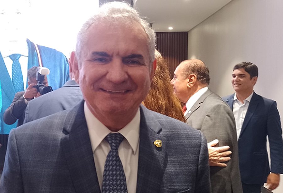 Enquete de O Globo indica que Coronel é o único senador baiano indeciso em relação à PEC da blindagem