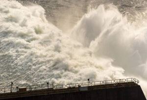 Gasto socioambiental de Itaipu não tem sustentação legal e é irregular, conclui Consultoria Legislativa