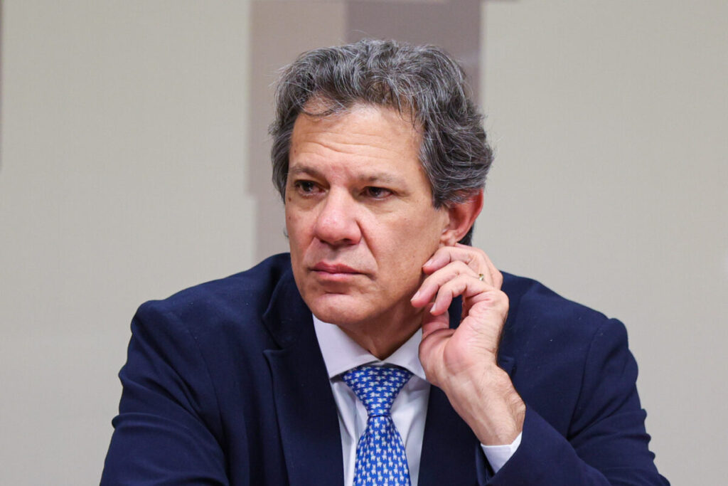 Haddad reage a projeto que permite ao Congresso demitir diretoria do BC