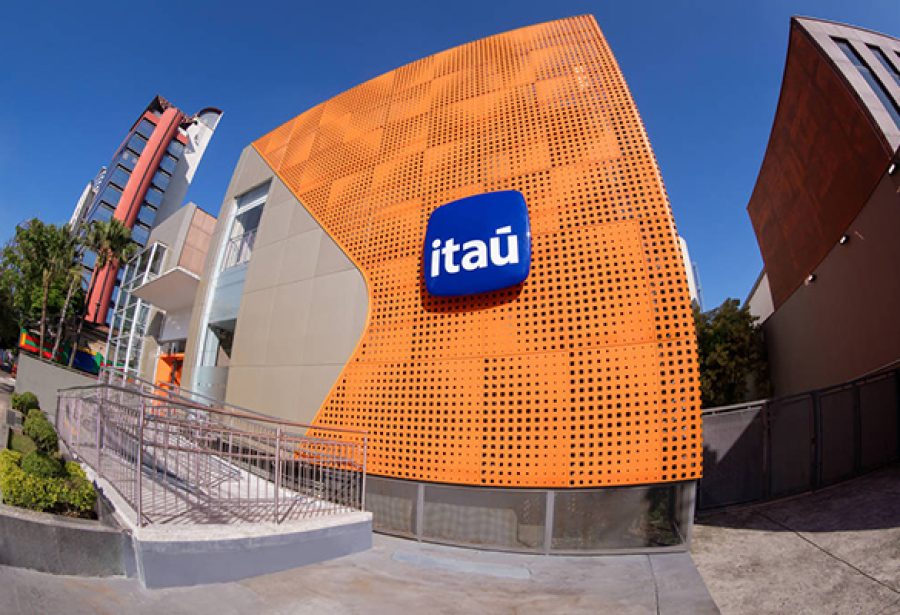 Itaú monitora cliques de funcionários e demite cerca de mil por produtividade remota
