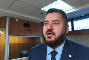 Júnior Muniz diz não temer concorrência em Camaçari na eleição de 2026: “Caetano é bom de conta”