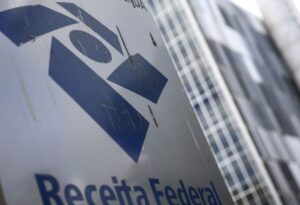 Ministério Público, Receita Federal e polícia fazem operação sobre o PCC no ramo de combustíveis