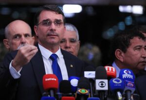 Oposição pede anulação de julgamento de Bolsonaro com precedente pró-Lula na Lava Jato