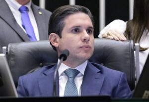 PEC da Blindagem cria conflito no Congresso, fragiliza Motta e causa ceticismo sobre anistia