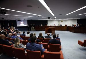 STF forma maioria para condenar Bolsonaro e mais 7 por organização criminosa