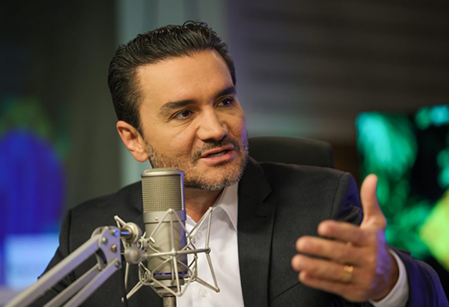 Sabino entrega carta de demissão a Lula após ultimato do União Brasil, mas ainda tenta ficar