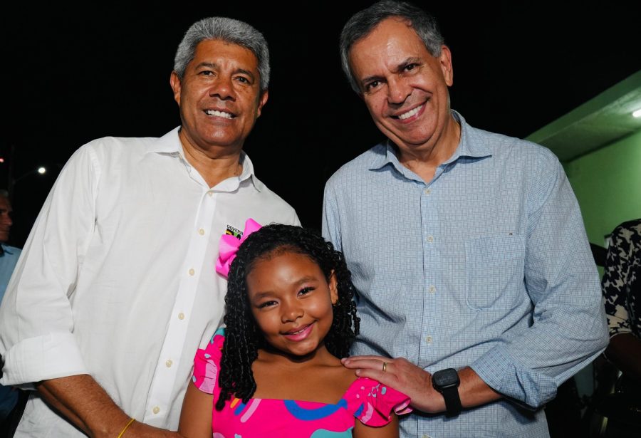 Subindo no palanque: PDT intensifica aliança com governador Jerônimo Rodrigues