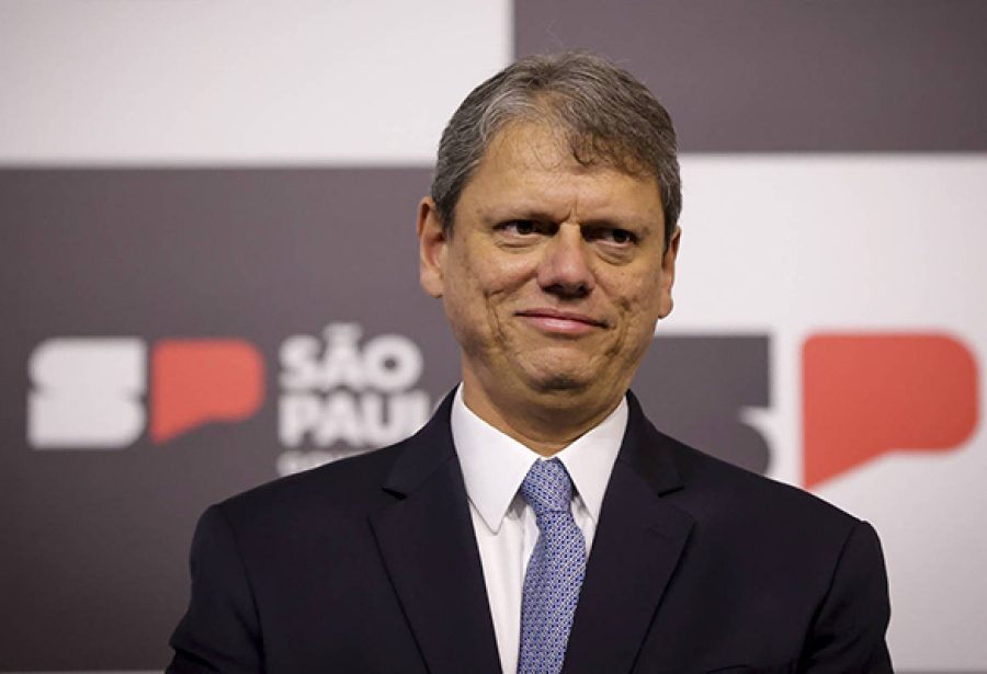 Tarcísio patina na Assembleia em SP enquanto articula por Bolsonaro em Brasília