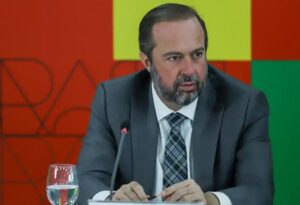 Após apagão, ministro defende que País tem segurança energética e descarta horário de verão