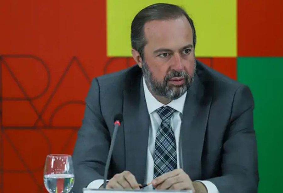 Após apagão, ministro defende que País tem segurança energética e descarta horário de verão