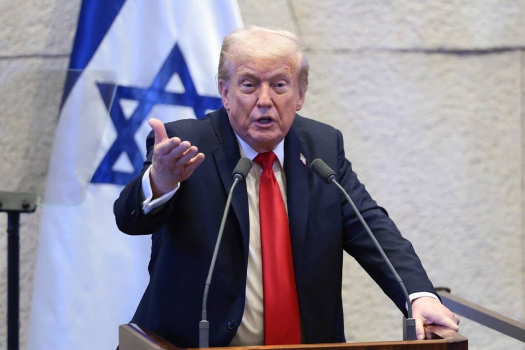 Após libertação de reféns pelo Hamas, Trump discursa em Israel; siga