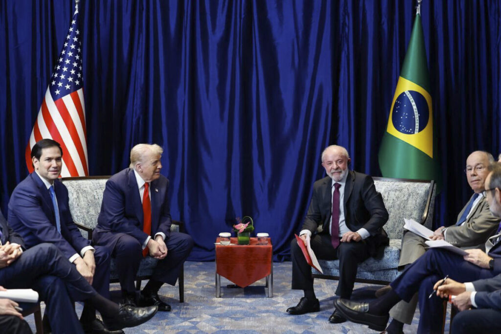Após reunião de Lula e Trump, auxiliares iniciam negociações nesta 2ª