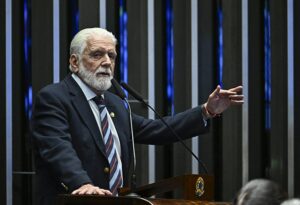 Demora do Congresso trava crédito para pequenos exportadores afetados pelo tarifaço