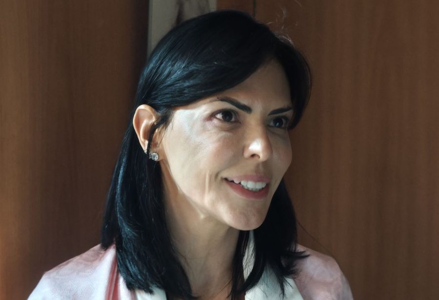 Entrevista – Juliana Araújo: “Eu tenho lado, a gente não abandona o barco, a gente fica até o final”