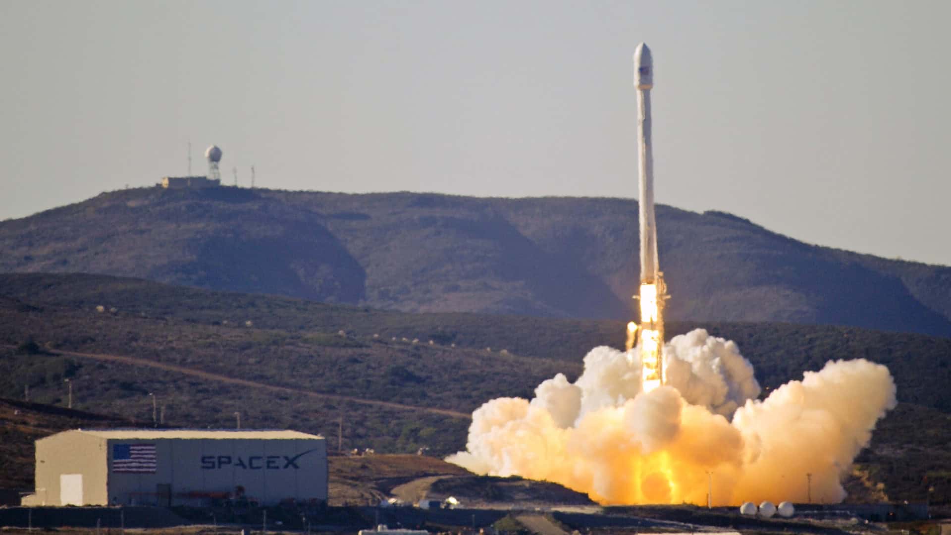 Lanamento-da-Falcon-9-a-partir-da-California-1920x1080